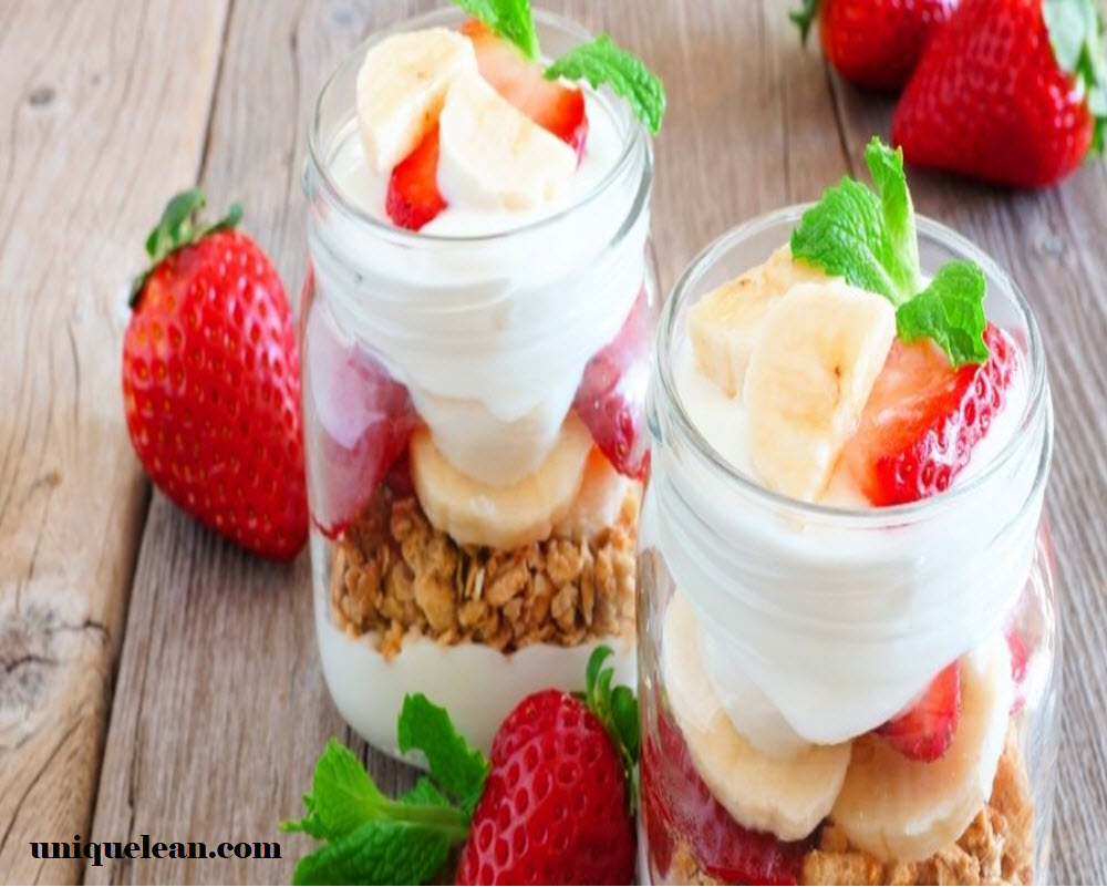 Strawberry & Yogurt parfait
